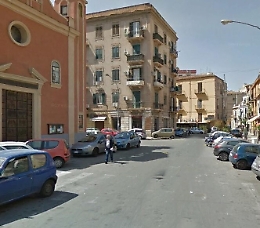 Rapinano furgone con i tabacchi: far west a Palermo