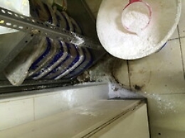 Librino, chiuso il bar ristorante "Caffè Parisi": il locale era infestato dalle blatte