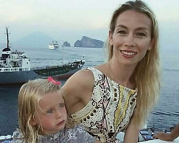 Eleonora in punta di piedi tra lavoro e famiglia