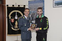 L'olimpionico Daniele Garozzo in visita ai colleghi della GdF di Catania