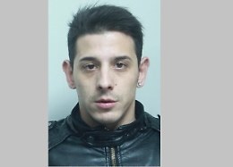 Catania, tanti soldi in tasca e la droga nel garage, arrestato il figlio del boss dei "cursoti"