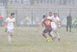 Lega Pro, apoteosi Messina, 2 a 0 alla Reggina sotto la neve