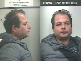 Palermo, ruba una borsa durante la messa