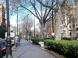 Palermo, avvocatessa ruba indumenti in negozio in via Libertà