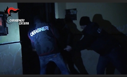 Catania, blitz a San Cristoforo e San Giovanni Galermo contro il clan Santapaola: 26 arresti