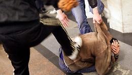 Ragazzino picchiato per motivi passionali