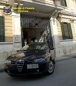 Pachino, costruisce e vende barche da diporto senza pagare le tasse