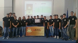 Un'app per sostituire il "prof" assente e l'altra per ordinare il panino al bar