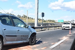 Catania, incidente lungo la Tangenziale: un ferito e lunghe code