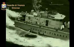 Siracusa, contrabbando dalla Libia: confiscati 100 mila litri di gasolio