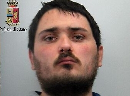 Spacciava nel pianerottolo di casa a Trapani: arrestato