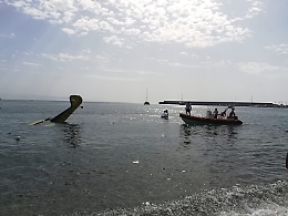 Giardini, aereo monoposto cade a pochi metri dalla spiaggia