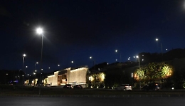 Catania, «ci si vede alla fontana...»:  l'«acquasantiera» diventa luogo cult