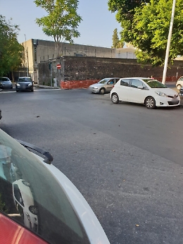 Catania: lavori da oltre due mesi tra le vie Ficarazzi e Ipogeo