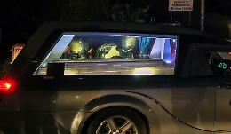 Casteldaccia, le salme portate vie dalle villetta della strage: foto