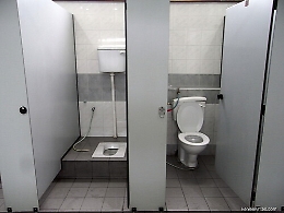 Bagni pubblici in via delle Torri e via Esseneto, arriva bando per l'affidamento a privati