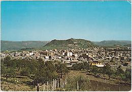 Sentono puzza di gas, a decine scendono in strada