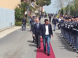 Mafia, Salvini a Corleone per Liberazione. Di Maio: «Dia esempio, via le ombre» (e Siri)