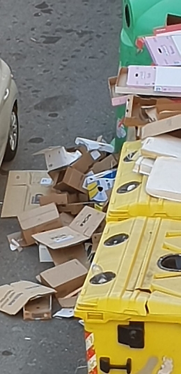 Catania, Via Orto dei Limoni: appello dei residenti affinchè si provveda allo smaltimento dei rifiuti