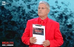 Insulti a Falcone e Borsellino, il conduttore Lucci si difende: «In studio un "pischello", mica ho invitato Riina»