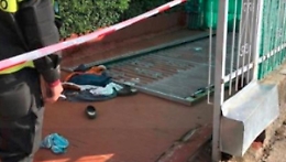 Catania: crolla cancello in viale Veneto, due feriti, giallo sulla dinamica