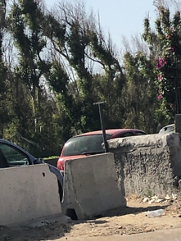 Catania: ecco com'è ridotta la fermata Amt della spiaggia libera n 3