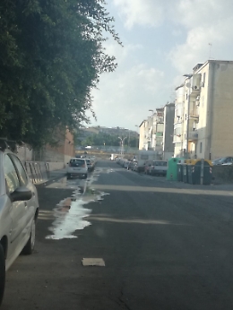 Catania: fogna a cielo aperto.