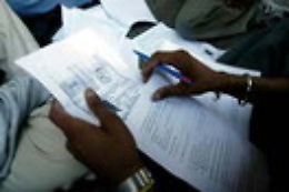 Catania, scoperta «fabbrica» falsi permessi di soggiorno: indagati 4 africani