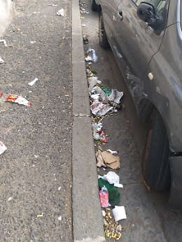 Catania: Questo è  il biglietto da visita di via Archimede