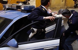 Catania: fermato senza patente, fugge a folle velocità in viale Rapisardi