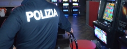 Siracusa, blitz in sale giochi e internet point: 200mila euro di multe