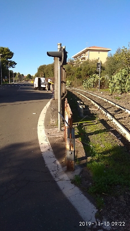 Catania: smaltimento illecito di rifiuti in via San Giacomo