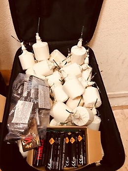 Catania, padre e figlio (ai domiciliari) vendevano (anche online) petardi pericolosi