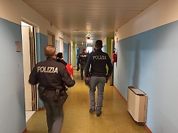 Gli agenti di Polizia di Agrigento al reparto di pediatria dell'ospedale