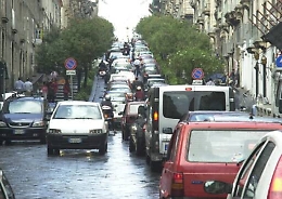 Catania, scippa una turista, arrestato dai carabinieri