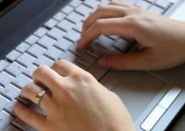 Cyberstalking nel Catanese, una denuncia a settimana