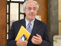 Lombardo: «Politica? Mai più». Ma i suoi sognano il ritorno da “regista”