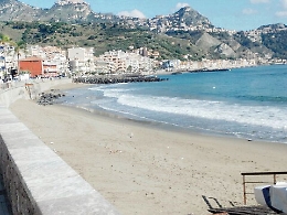 La mareggiata «cancella» il ripascimento