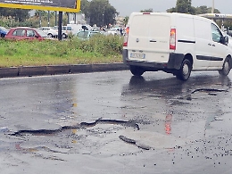 Catania, dopo le piogge è emergenza buche in tutta la città