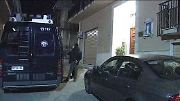 Ramacca, tenta di sventare un furto carabiniere cade da 12 metri e muore