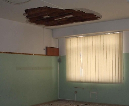 Caltagirone, crolla soffitto al commissariato di Polizia