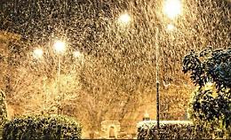 Colata gelida dai Balcani, neve anche a quote basse nei paesi etnei