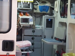 Marsala, automobilista investe due romeni e fugge: un morto e un ferito