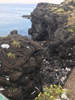 La scogliera di Catania confusa per immondezzaio, ma sogno un Lungomare pi&ugrave; pulito e bello da vivere