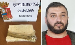 Arriva una "soffiata", fermato corriere di cocaina sull'A18