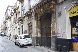 Catania, crolla solaio in via Santissima Trinità, ferita una donna