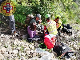 Escursionista scivola in un sentiero impervio a M. San Calogero: salvata