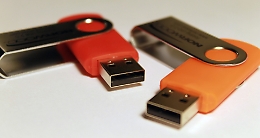 La chiavetta Usb compie 20 anni: ma è tanto utile quanto pericolosa