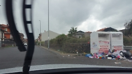 Belpasso: vandalizzati cassonetti per la raccolta d'indumenti usati