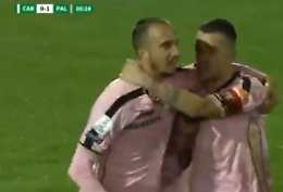 Serie B, il Palermo vola: tris da sogno al Carpi